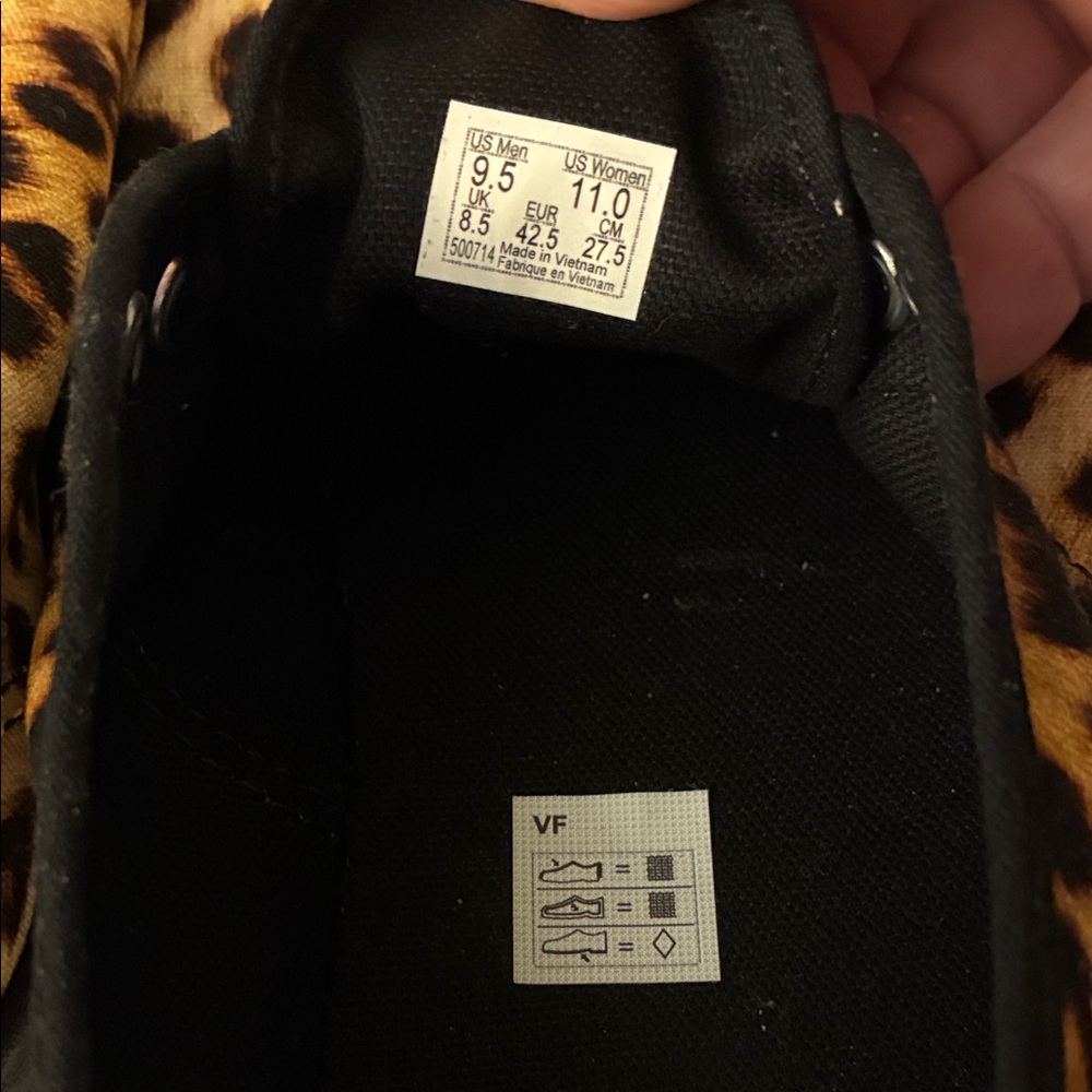 Vans Leopard-Pattern Shoes - Picture 6 of 6